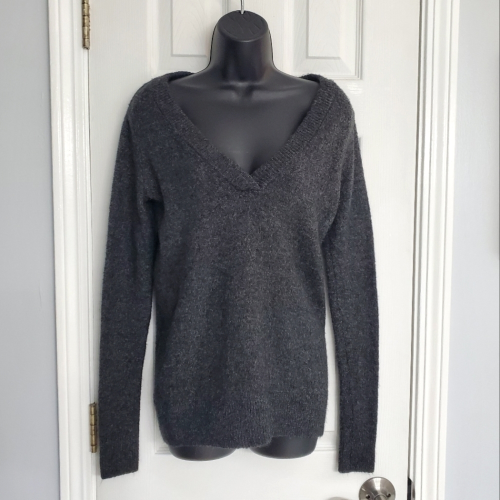 Abercrombie & Fitch Women's V-Neck Gray Sweater MEDIUM